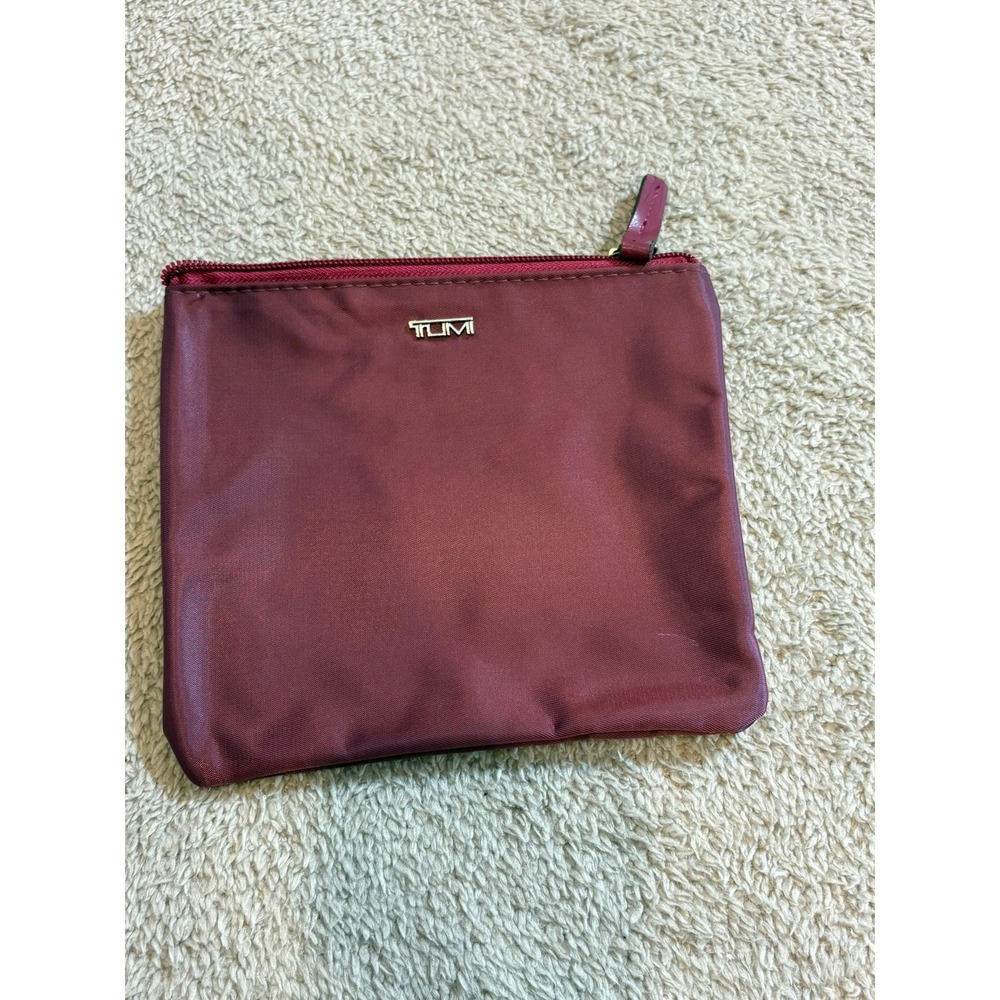 Tumi‎ for Delta Burgundy Nylon Cosmetic Pouch Travel Organizer Zipper Bag Kit
